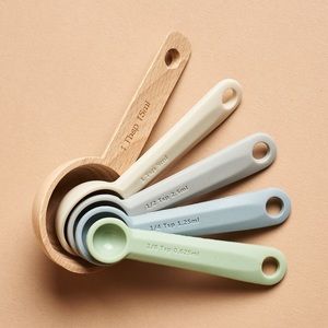 Perfect Measure silicone and beechwood measuring spoon set